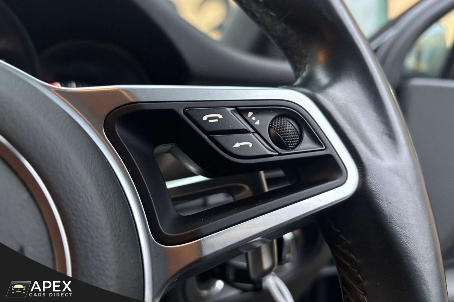 Used Porsche Macan 2020 for sale - 77901553: Photo 15