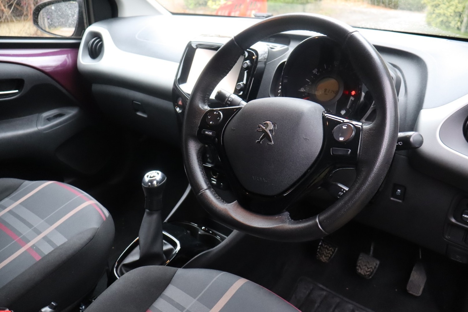 Used Peugeot 108 2015 for sale - 76807448: Photo 14