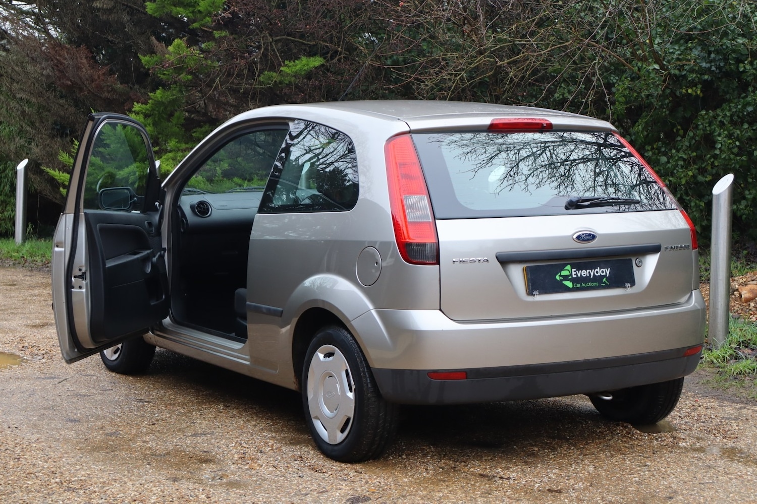 Used Ford Fiesta 2004 for sale - 77375860: Photo 24