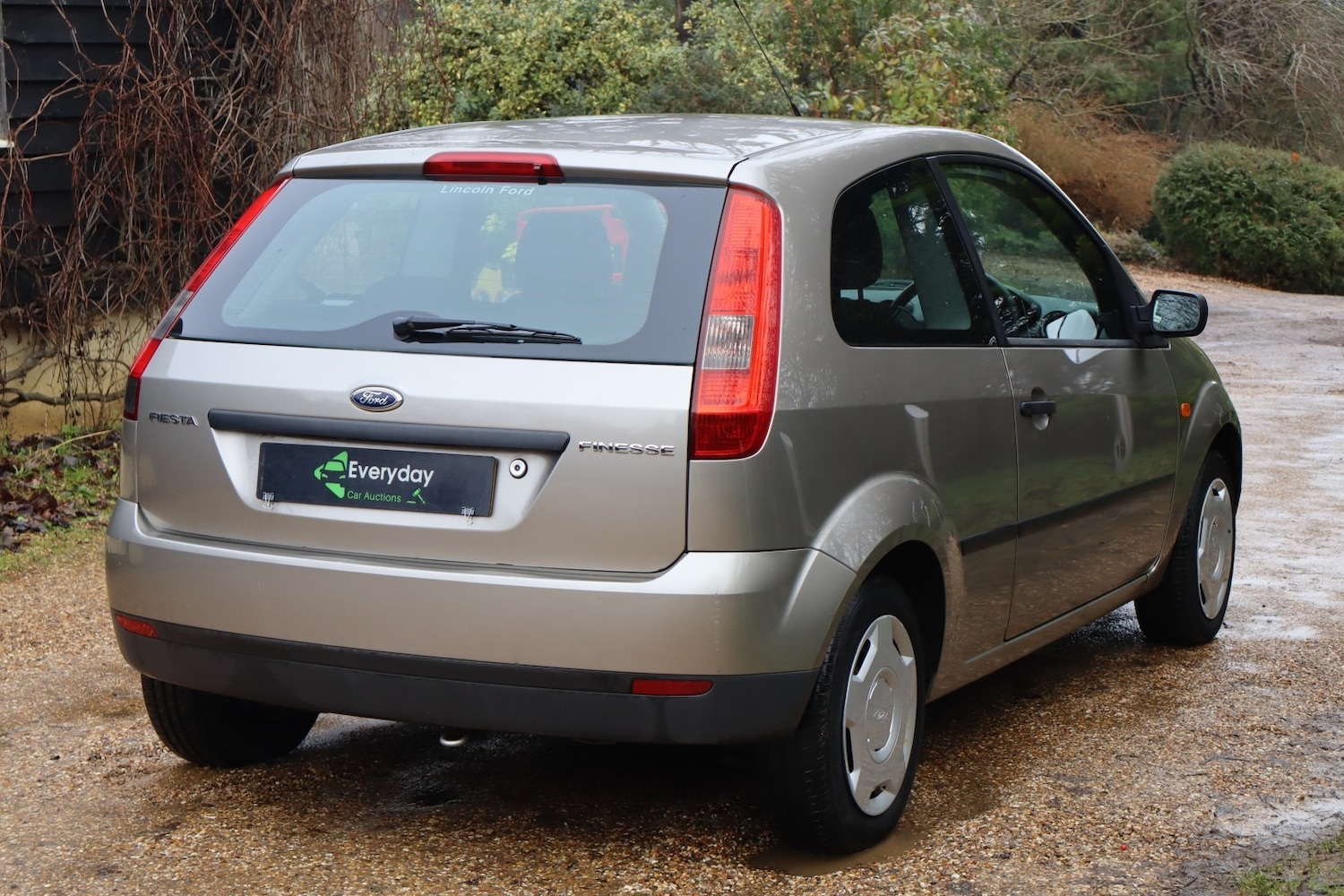 Used Ford Fiesta 2004 for sale - 77375860: Photo 4