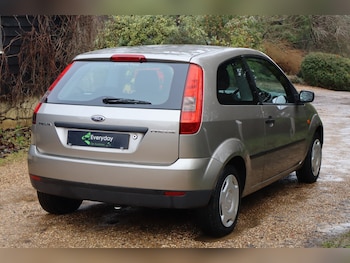 Used Ford Fiesta 2004 for sale - 77375860: Photo