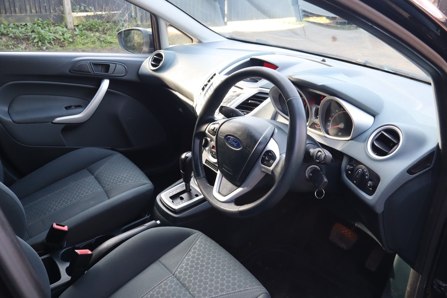 Used Ford Fiesta 2010 for sale - 77663768: Photo 4