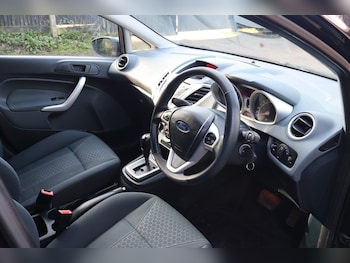 Used Ford Fiesta 2010 for sale - 77663768: Photo