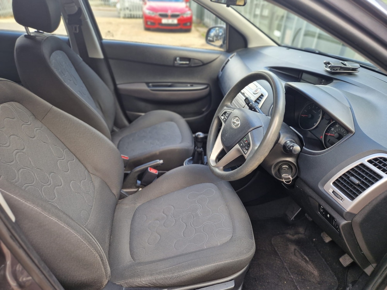 Used Hyundai i20 2012 for sale - 76374473: Photo 9