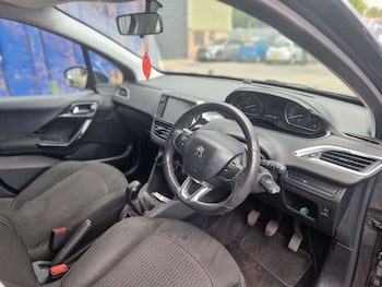 Used Peugeot 208 2017 for sale - 78864219: Photo