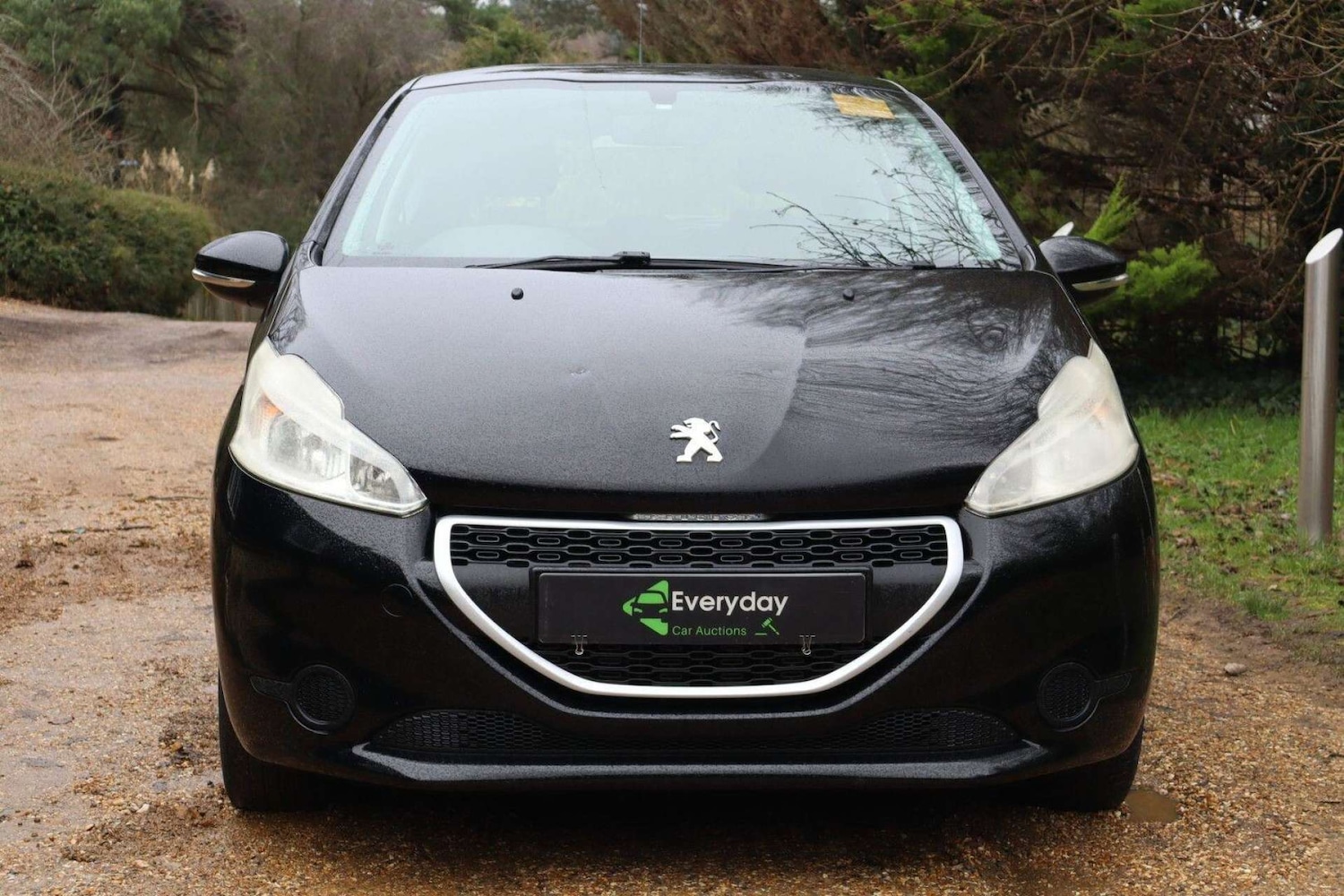 Used Peugeot 208 2012 for sale - 77910139: Photo 2