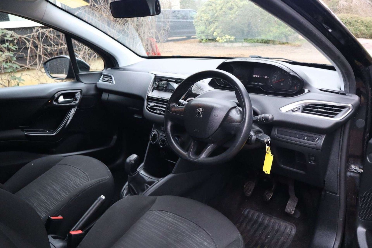 Used Peugeot 208 2012 for sale - 77910139: Photo 20