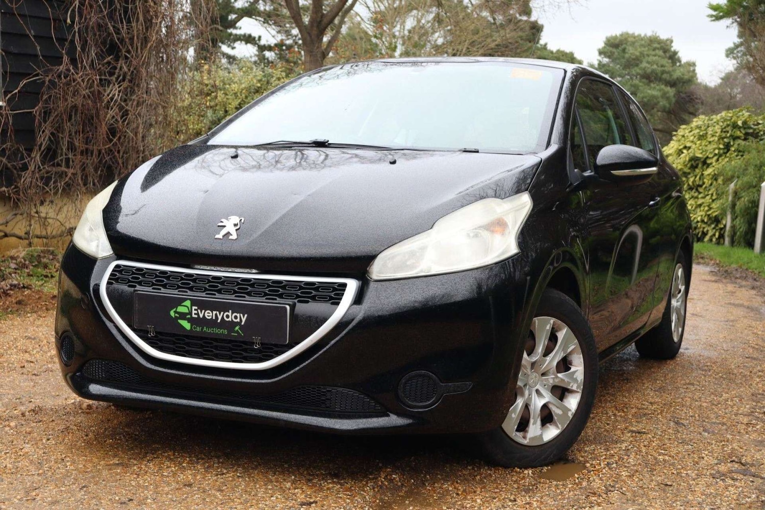 Used Peugeot 208 2012 for sale - 77910139: Photo 3