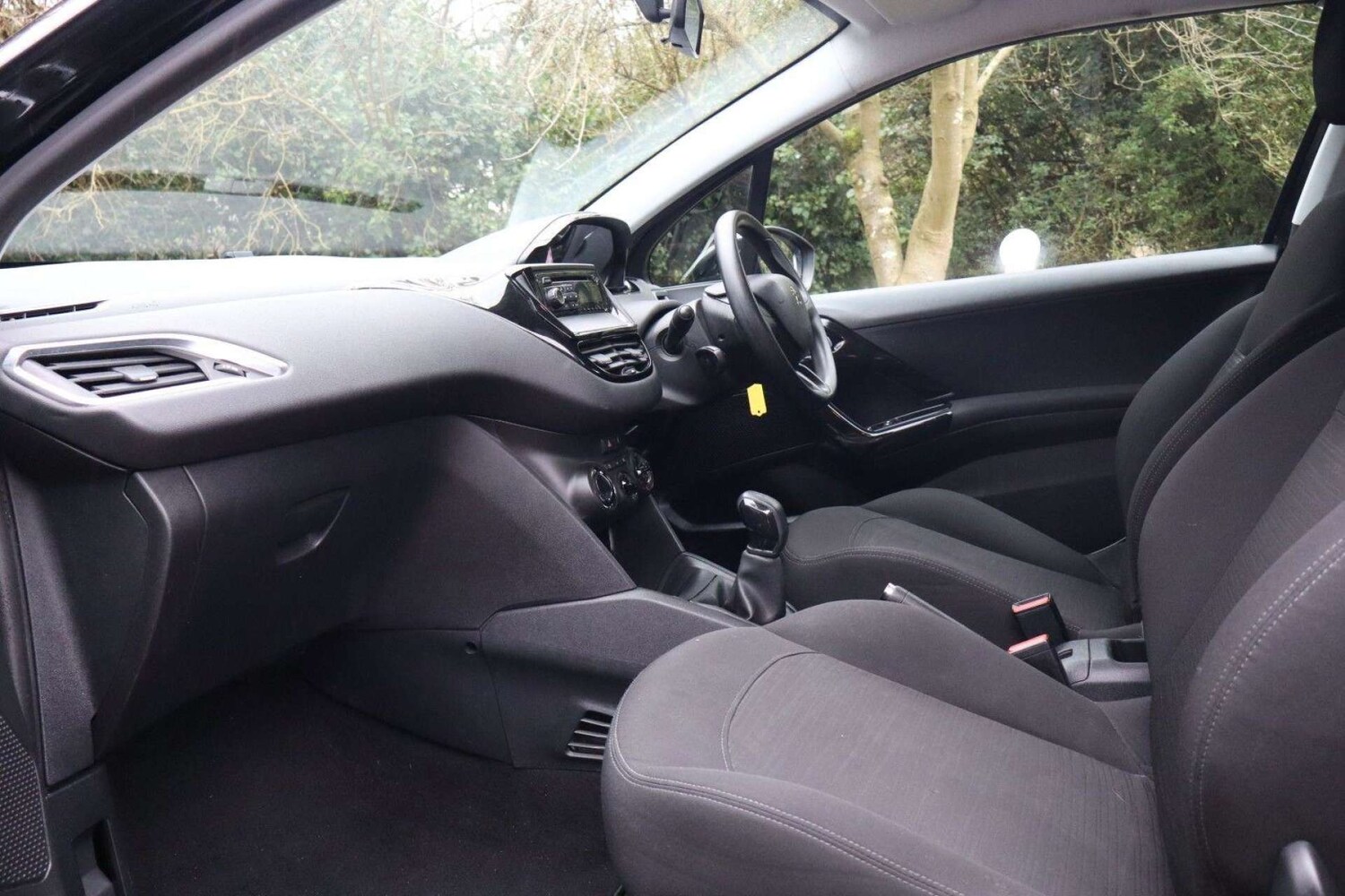 Used Peugeot 208 2012 for sale - 77910139: Photo 35