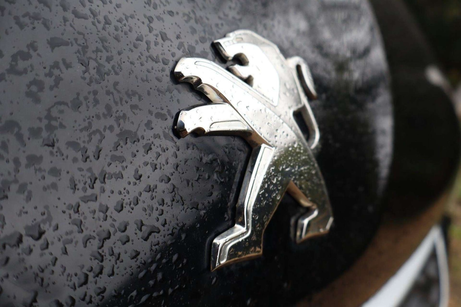 Used Peugeot 208 2012 for sale - 77910139: Photo 39