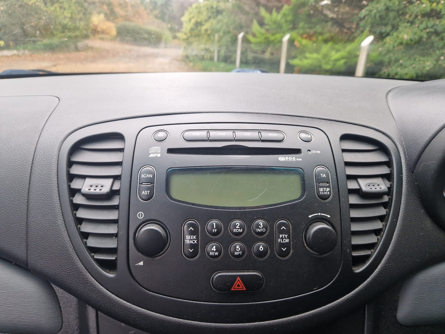 Used Hyundai i10 2012 for sale - 76650444: Photo 16