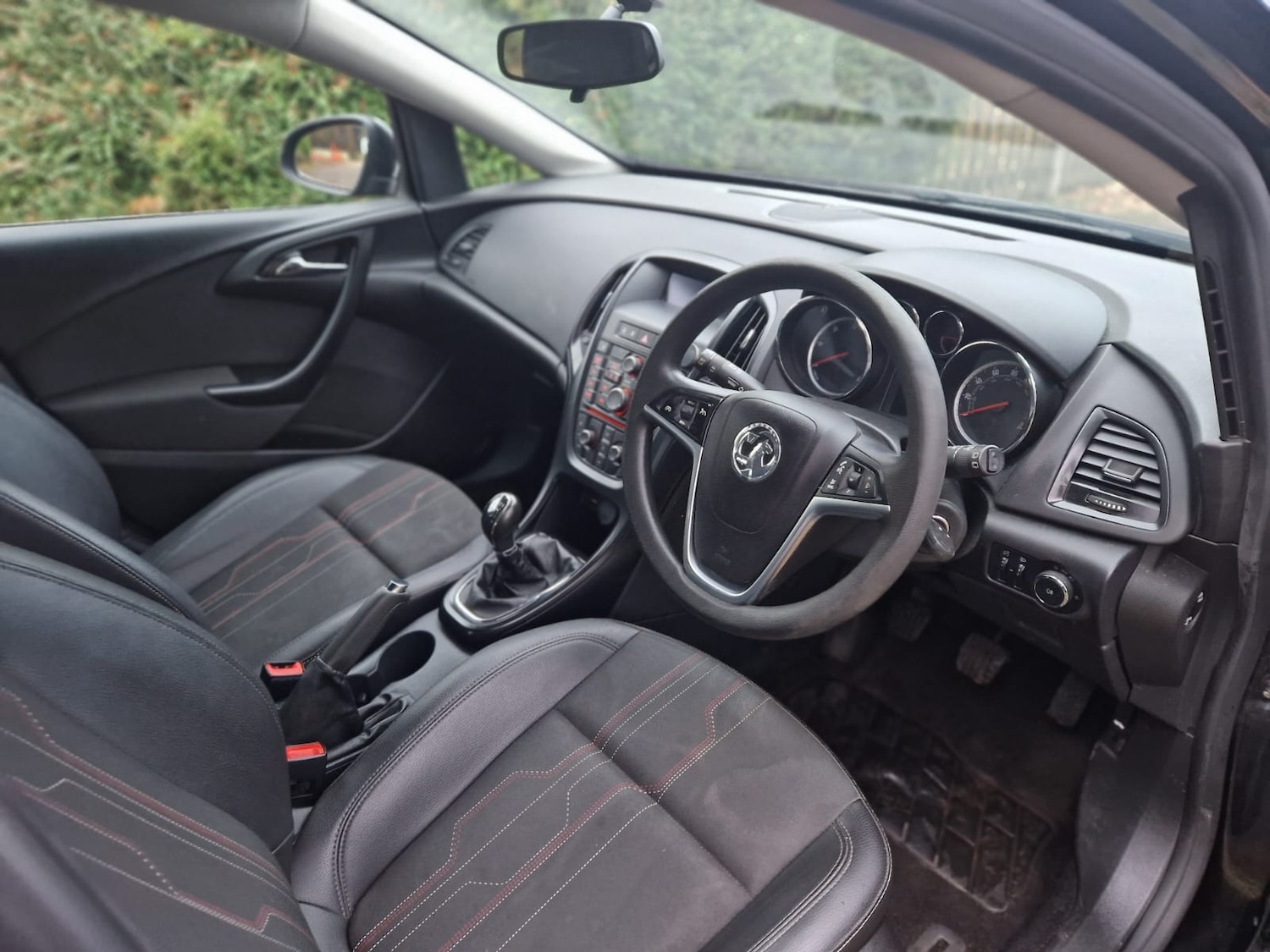 Used Vauxhall Astra 2012 for sale - 76882042: Photo 4