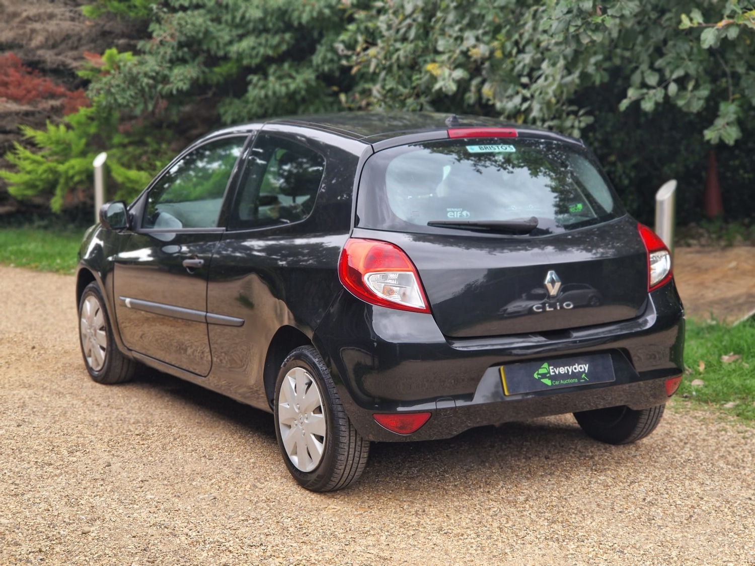 Used Renault Clio 2010 for sale - 76037476: Photo 21