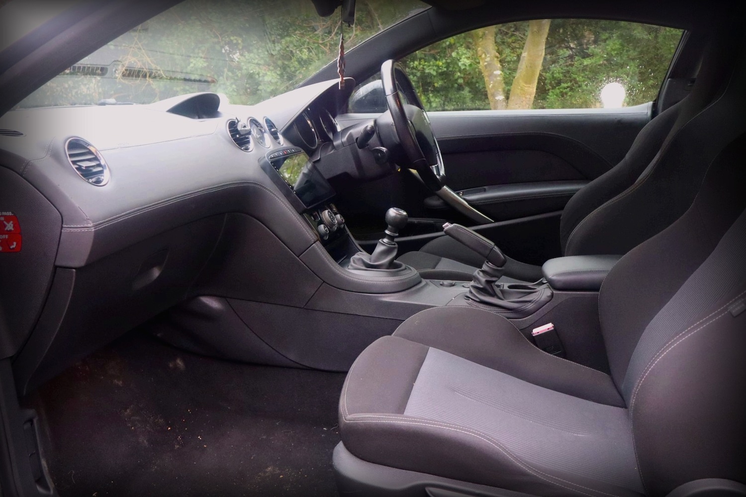 Used Peugeot RCZ 2011 for sale - 77136643: Photo 15