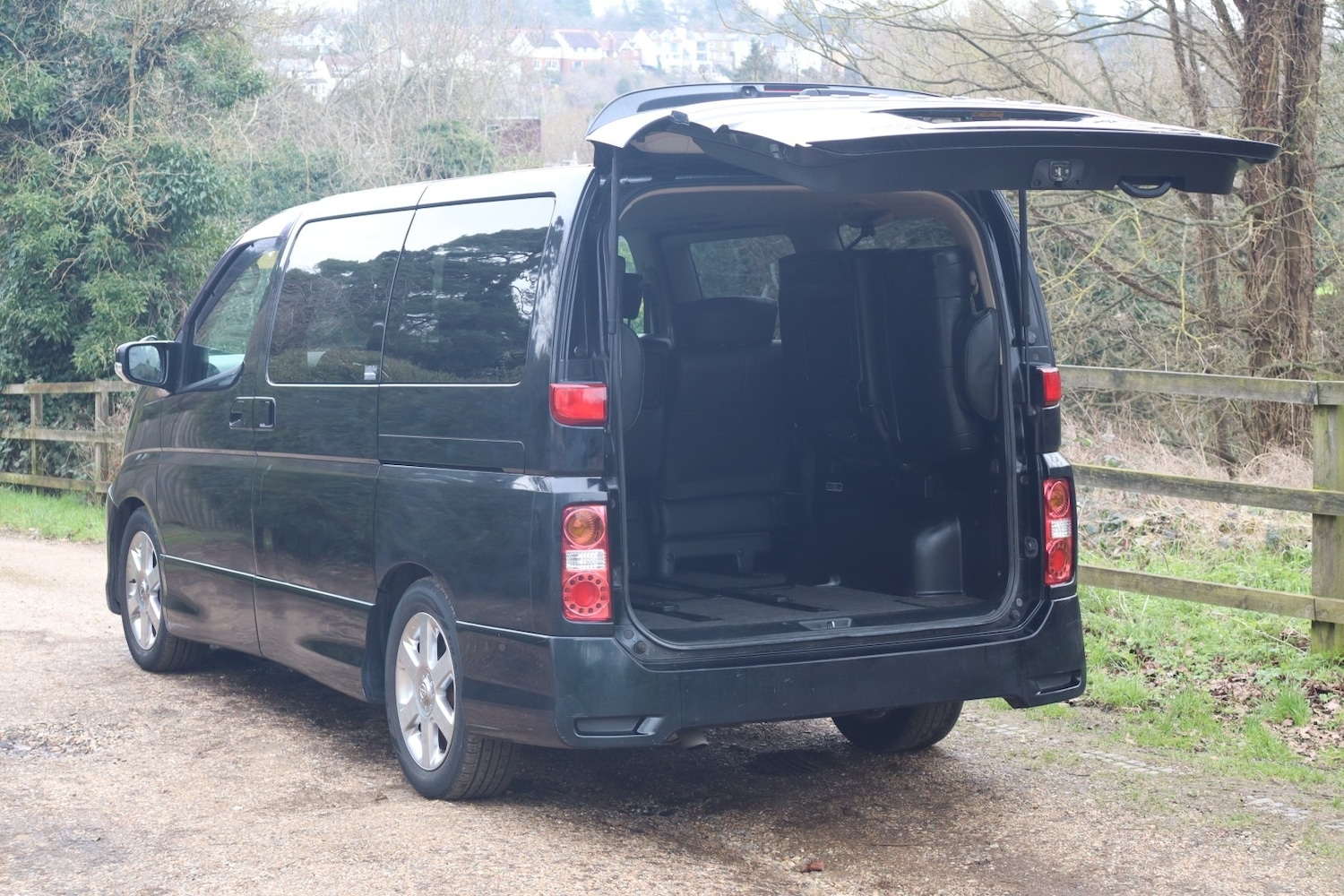 Used Nissan Elgrand 2022 for sale - 77590178: Photo 23