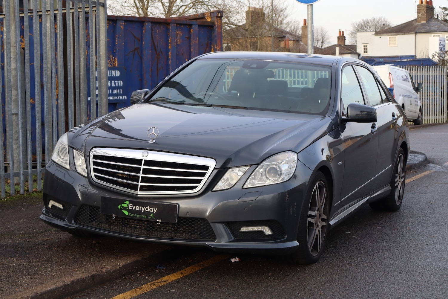 Used Mercedes-Benz E Class 2010 for sale - 77023909: Photo 2