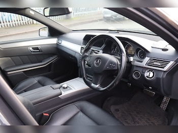 Used Mercedes-Benz E Class 2010 for sale - 77023909: Photo