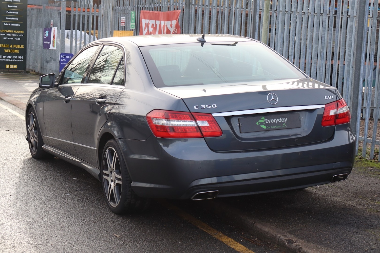 Used Mercedes-Benz E Class 2010 for sale - 77023909: Photo 4