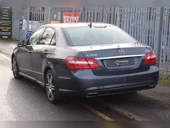 Used Mercedes-Benz E Class 2010 for sale - 77023909: Photo