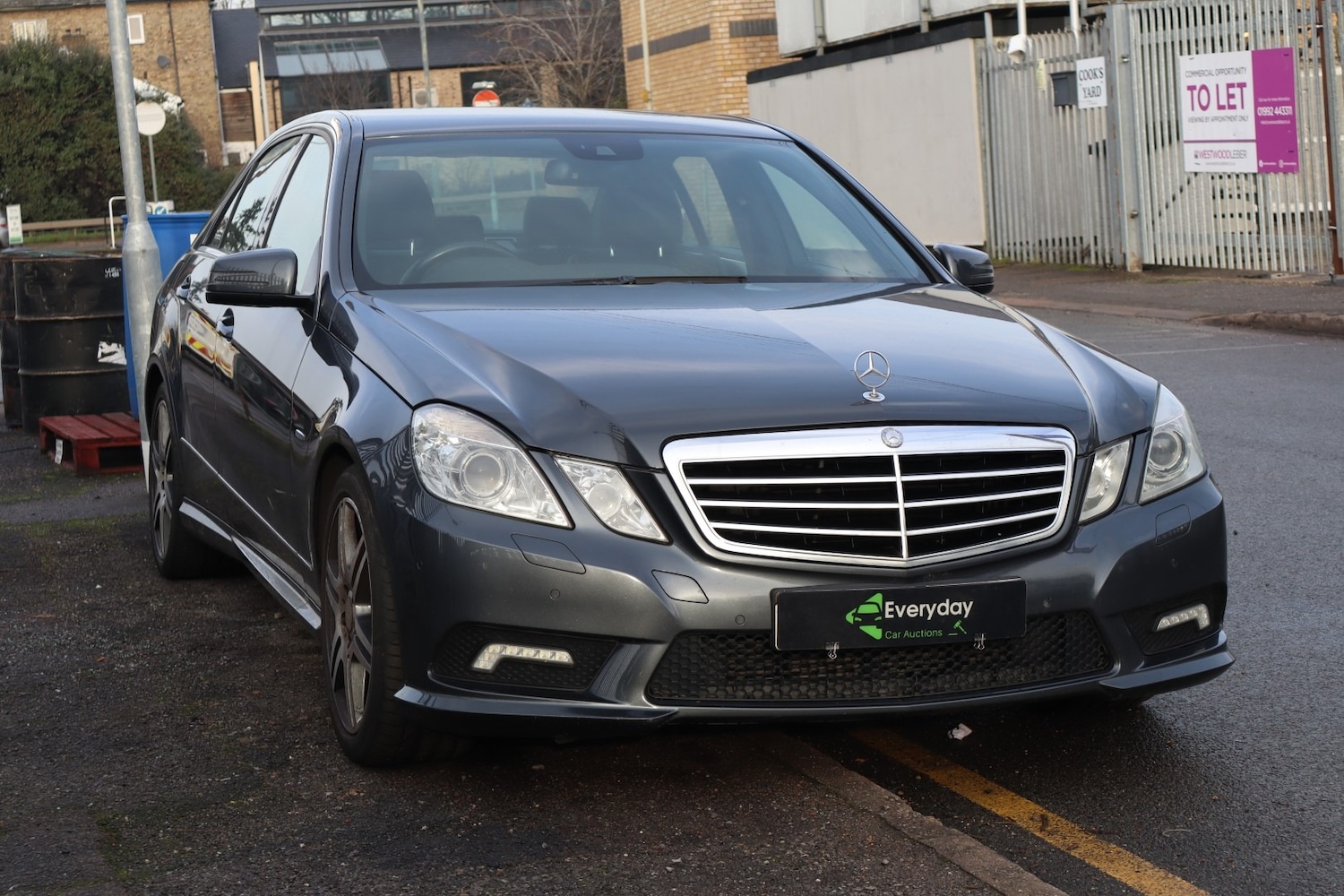 Used Mercedes-Benz E Class 2010 for sale - 77023909: Photo 7