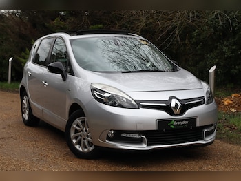 2016 (16) - 1.5 dCi Limited Nav 5dr Automatic **ULEZ Compliant**