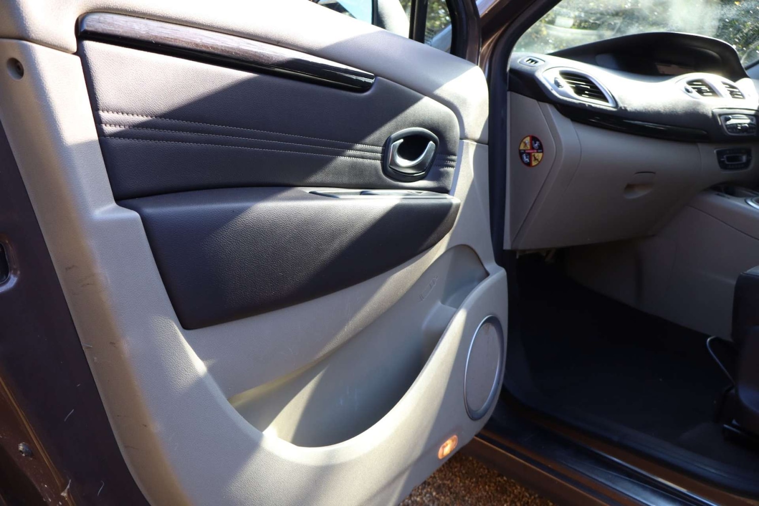 Used Renault Scenic 2010 for sale - 77916366: Photo 39