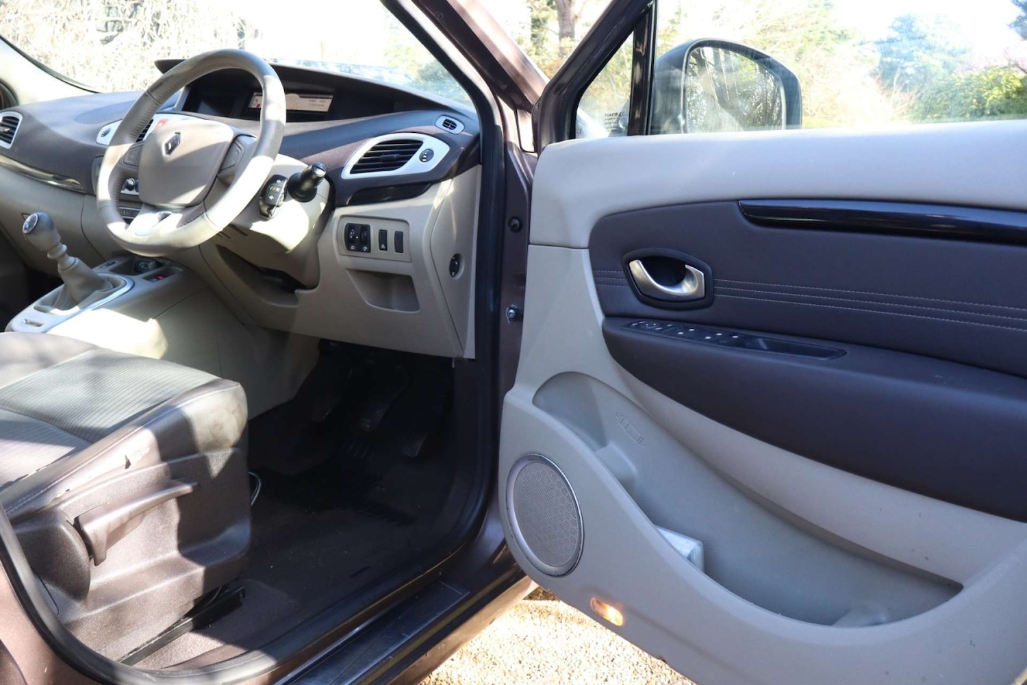 Used Renault Scenic 2010 for sale - 77916366: Photo 42