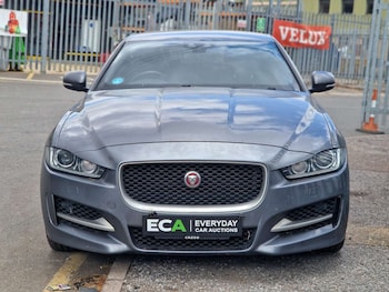 Used Jaguar XE 2017 for sale - 79448087: Photo