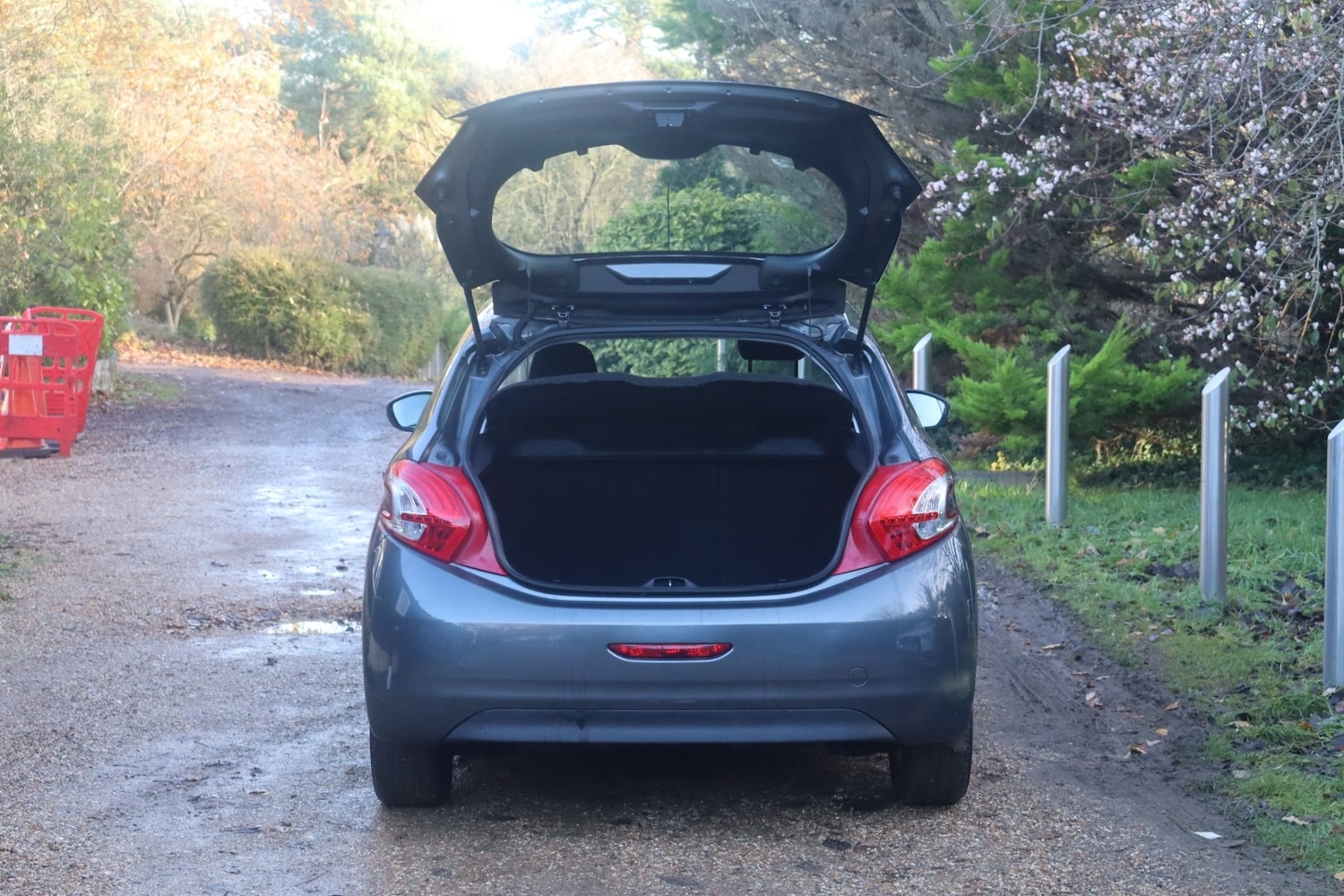 Used Peugeot 208 2014 for sale - 76777118: Photo 15