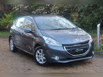 Used Peugeot 208 2014 for sale - 76777118: Photo