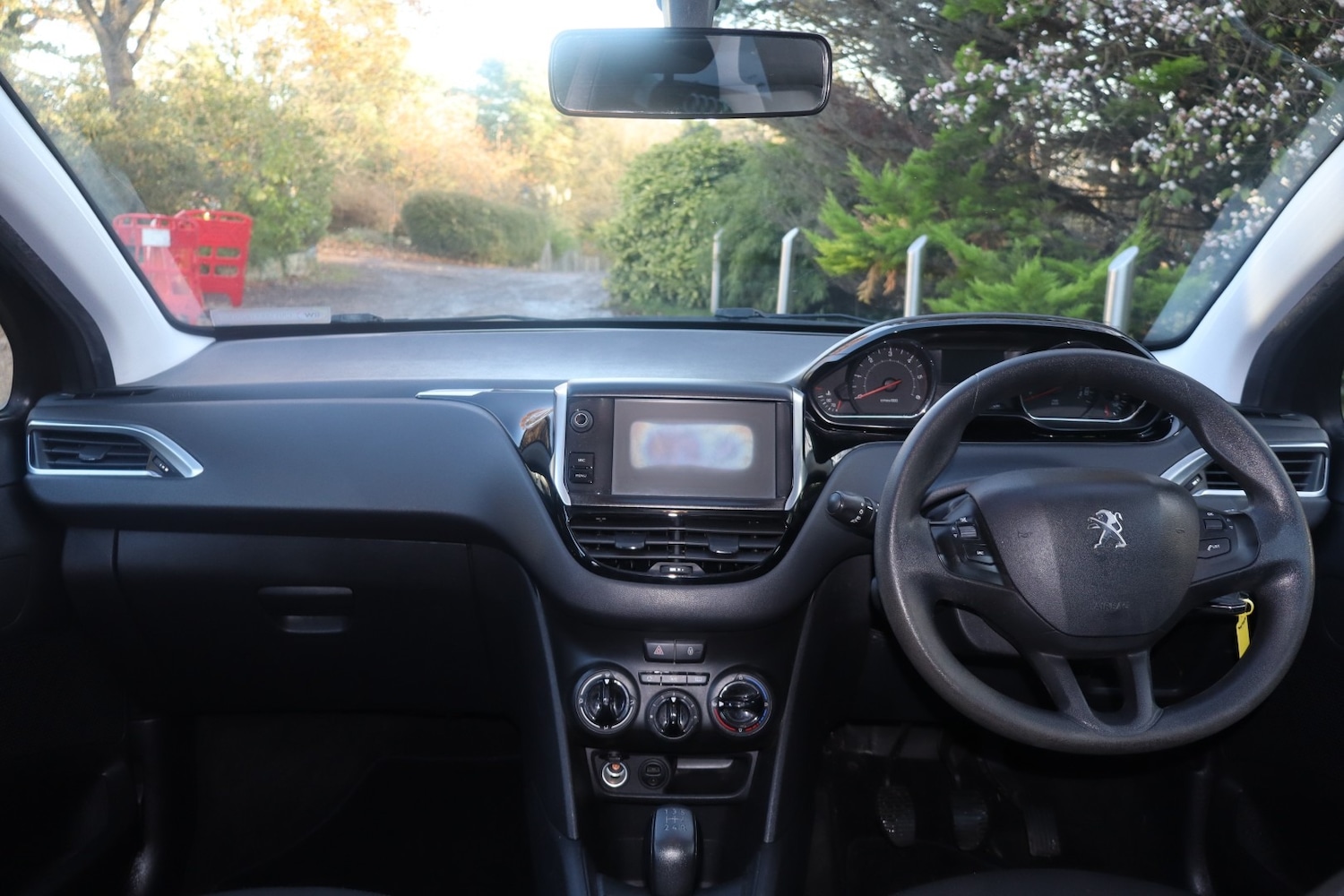 Used Peugeot 208 2014 for sale - 76777118: Photo 30