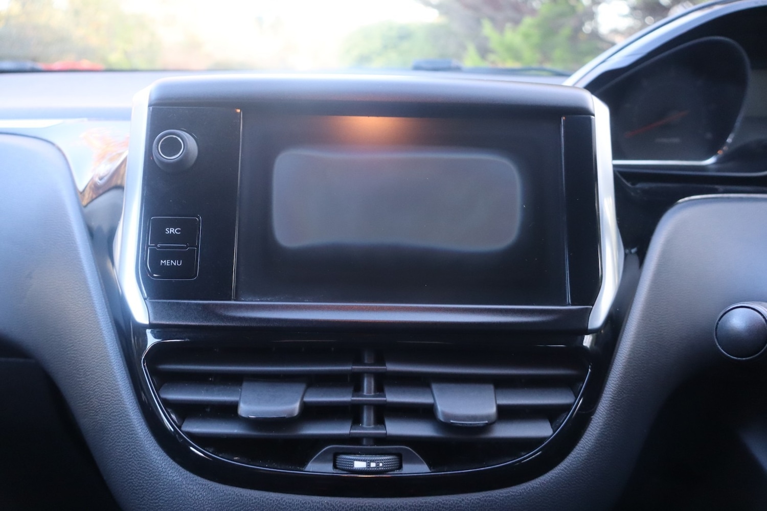 Used Peugeot 208 2014 for sale - 76777118: Photo 32