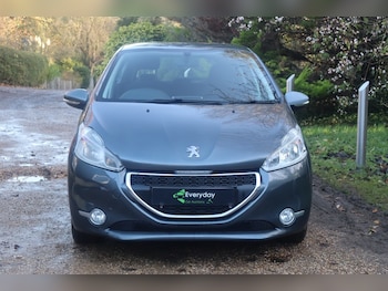 Used Peugeot 208 2014 for sale - 76777118: Photo