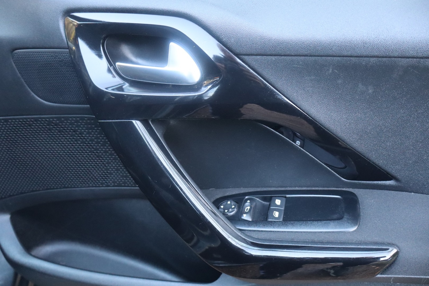 Used Peugeot 208 2014 for sale - 76777118: Photo 43