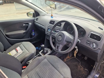 Used Volkswagen Polo 2011 for sale - 78643539: Photo