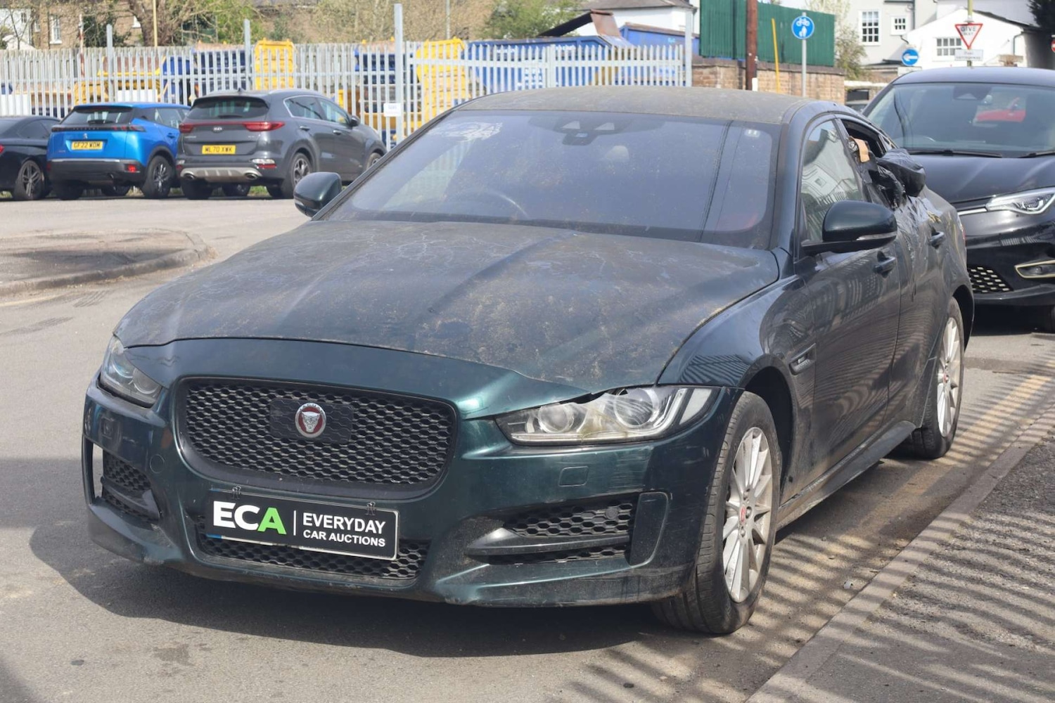 Used Jaguar XE 2016 for sale - 78196751: Photo 3