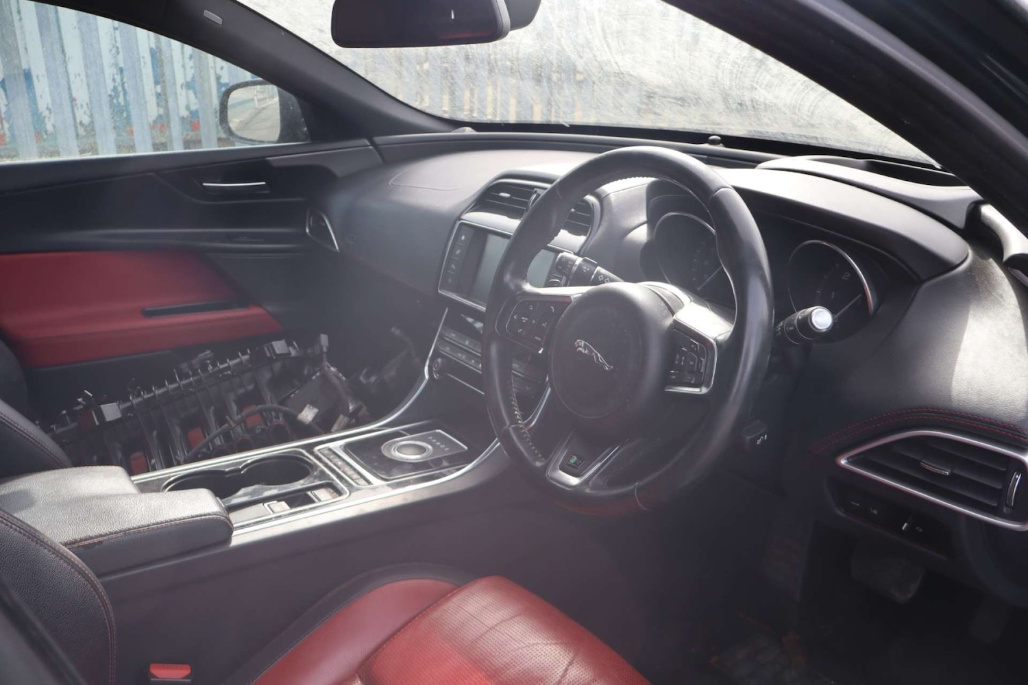 Used Jaguar XE 2016 for sale - 78196751: Photo 4