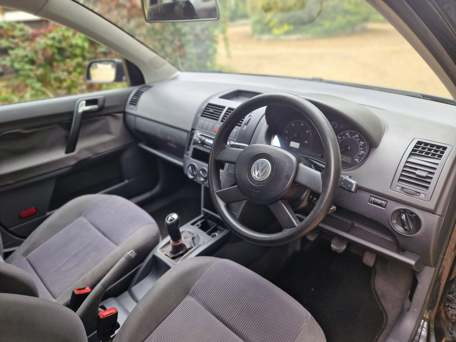 Used Volkswagen Polo 2003 for sale - 76090010: Photo 17