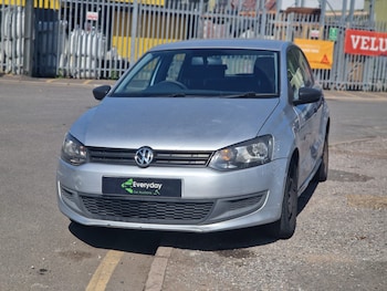 Used Volkswagen Polo 2010 for sale - 75593117: Photo
