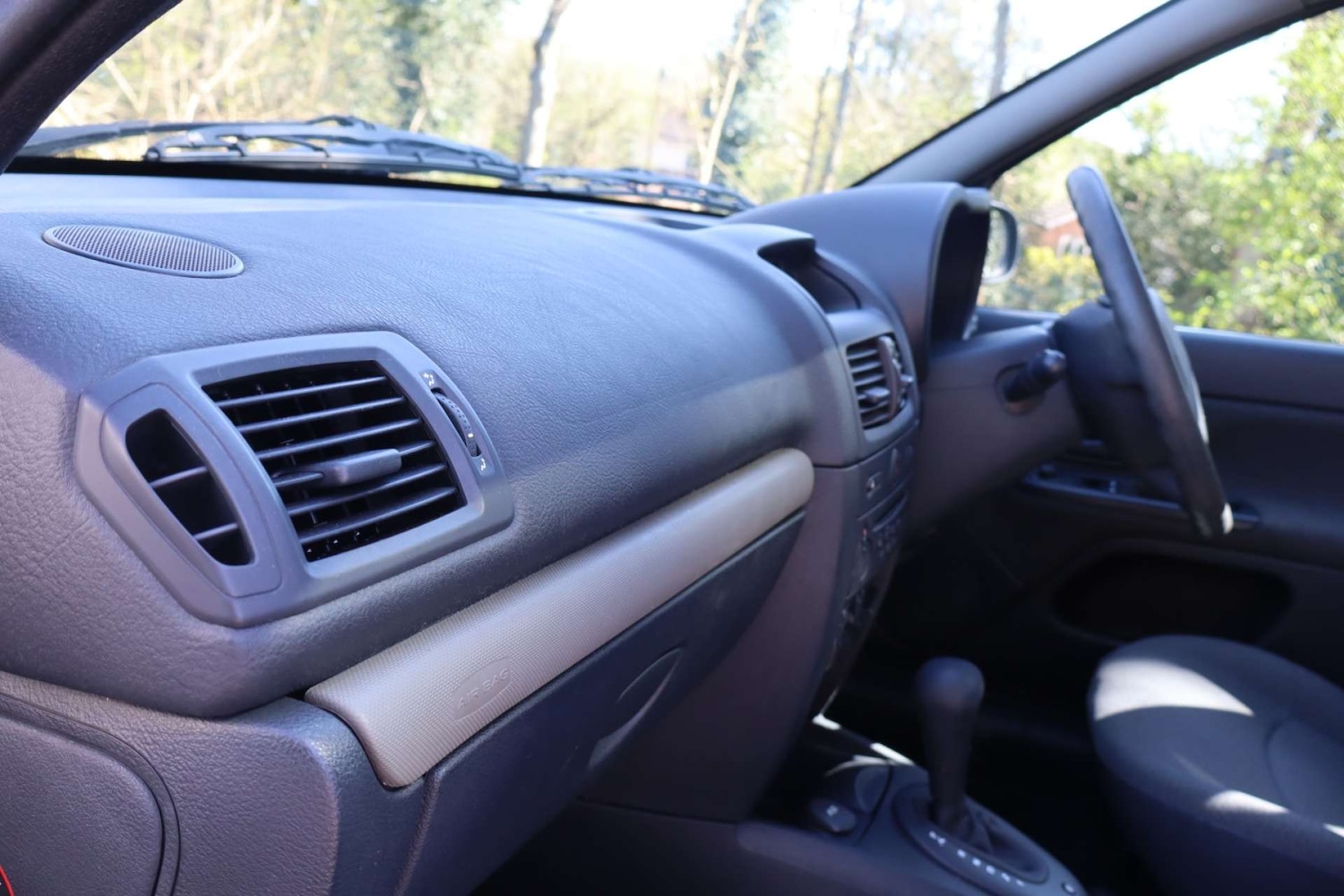 Used Renault Clio 2004 for sale - 78150127: Photo 24