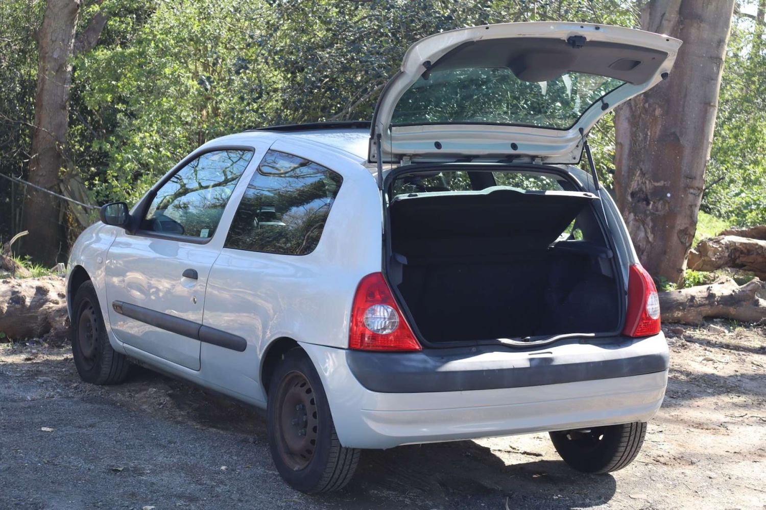 Used Renault Clio 2004 for sale - 78150127: Photo 36
