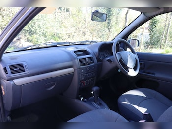 Used Renault Clio 2004 for sale - 78150127: Photo