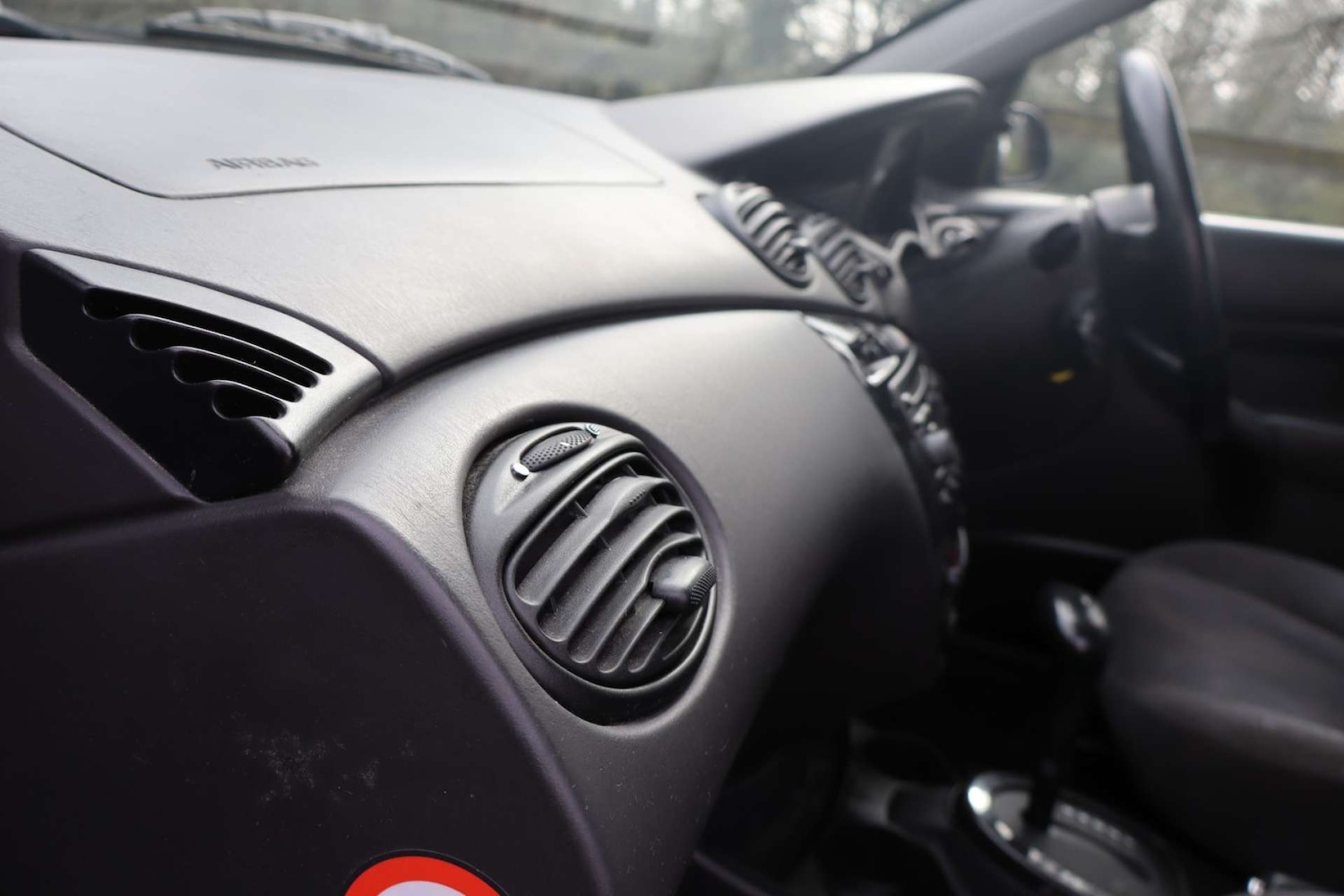 Used Ford Focus 2003 for sale - 77963160: Photo 25