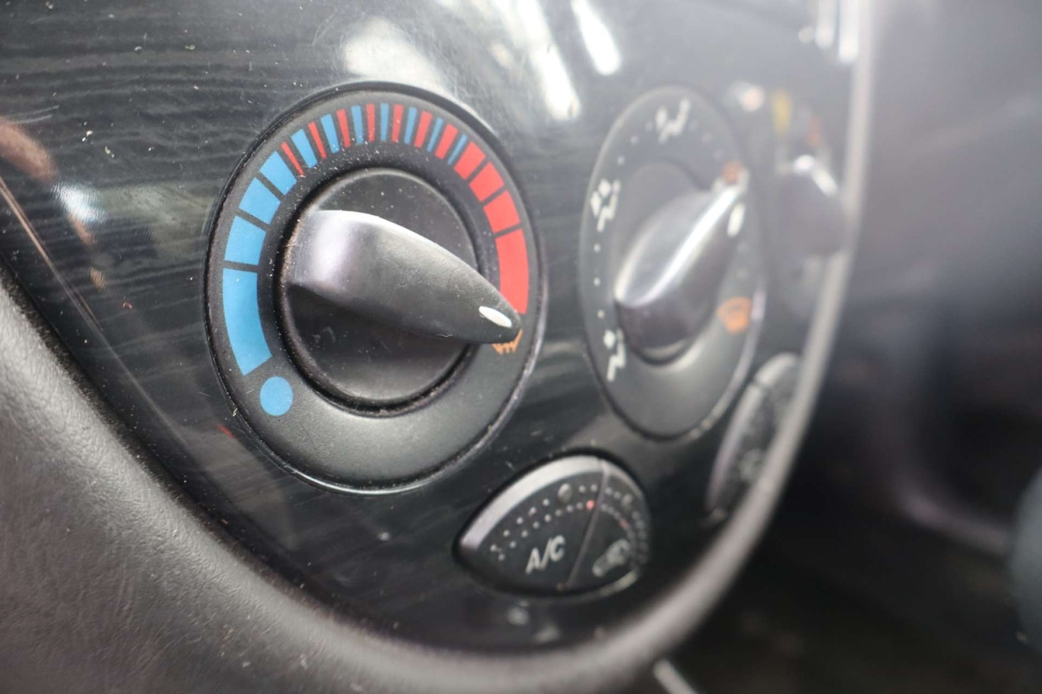 Used Ford Focus 2003 for sale - 77963160: Photo 26