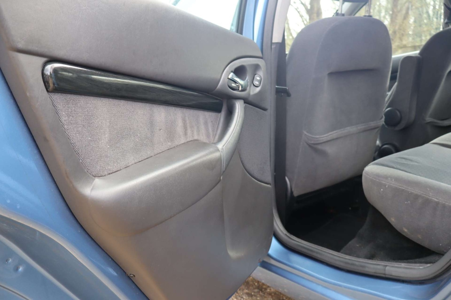 Used Ford Focus 2003 for sale - 77963160: Photo 31