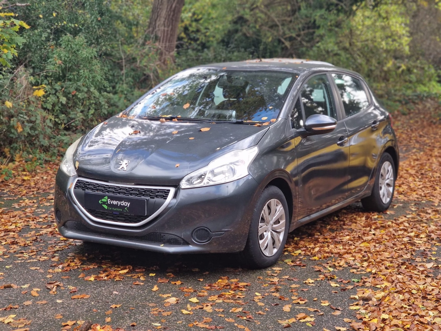 Used Peugeot 208 2013 for sale - 76436335: Photo 4