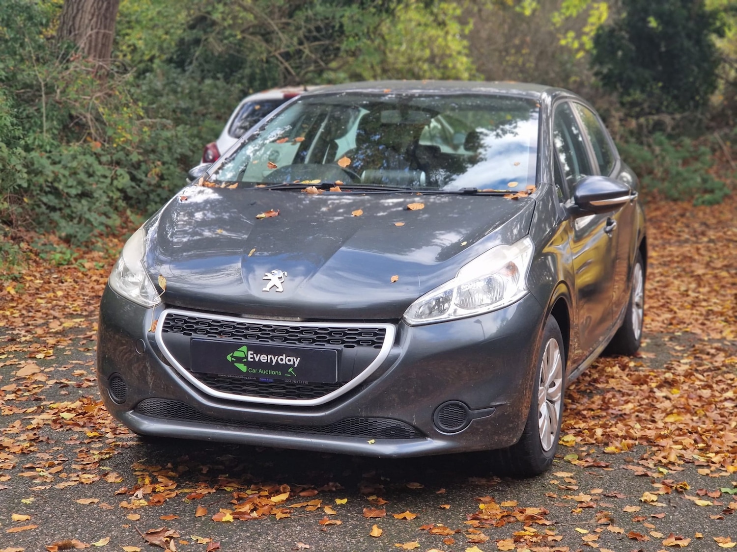 Used Peugeot 208 2013 for sale - 76436335: Photo 6