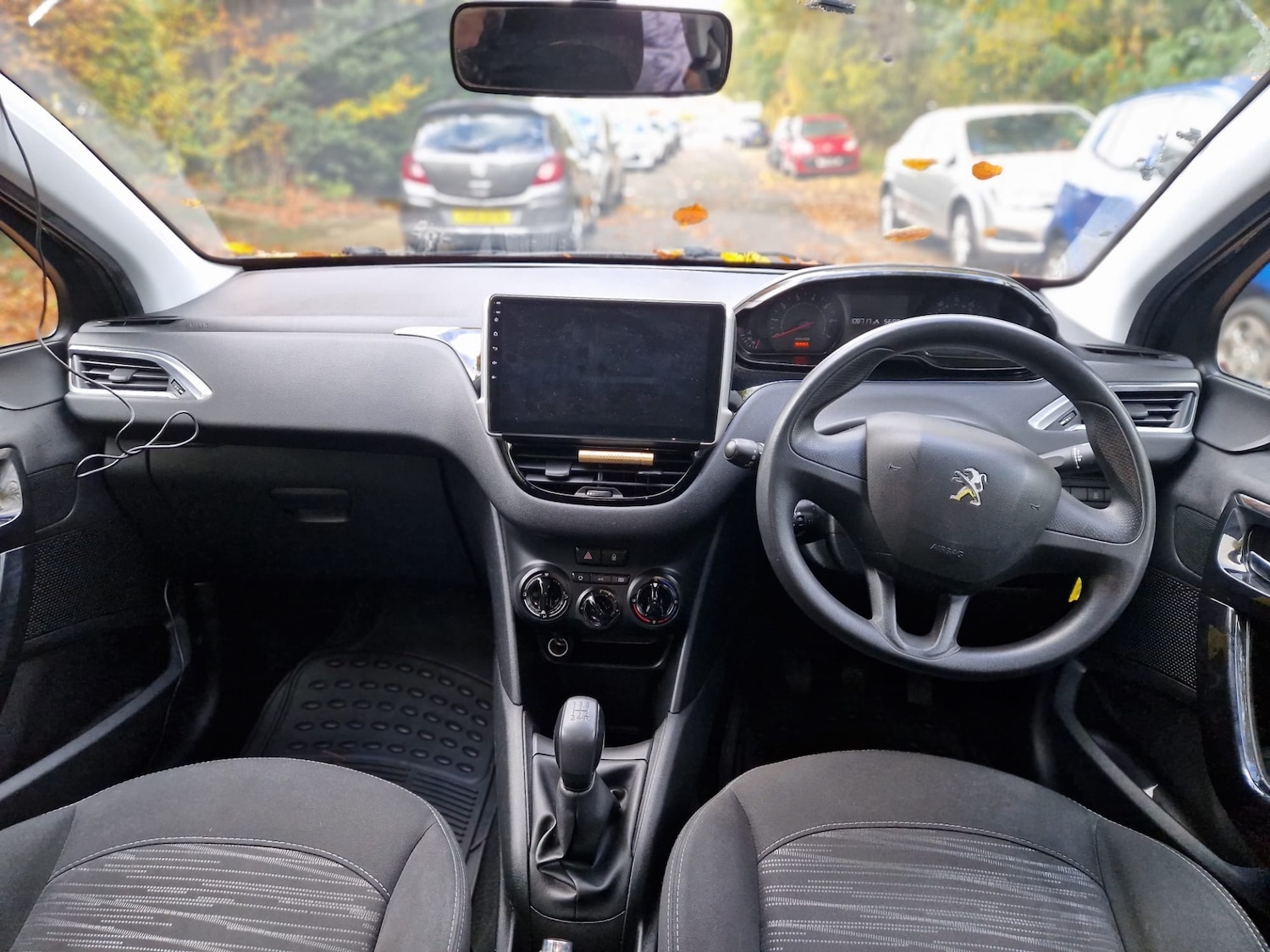 Used Peugeot 208 2013 for sale - 76436335: Photo 7