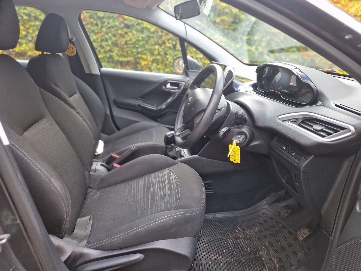 Used Peugeot 208 2013 for sale - 76436335: Photo 9