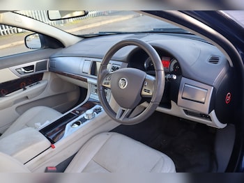 Used Jaguar XF 2010 for sale - 77518984: Photo